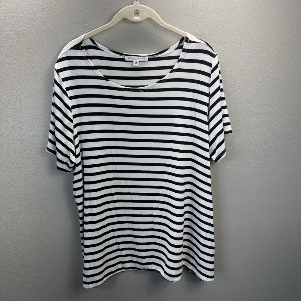 Green Envelope Black and White Striped T-Shirt Size 1X